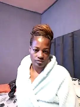 Snapshot of sexylira chatting on October 2, 10:18 am sexylira online show from October 2, 10:18 am
