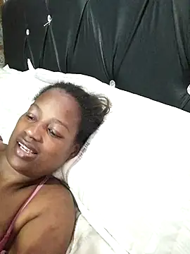 Snapshot of sexylira chatting on September 18, 3:37 pm sexylira online show from September 18, 3:37 pm