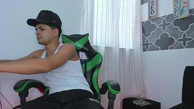 317894 online show from March 9, 8:01 pm