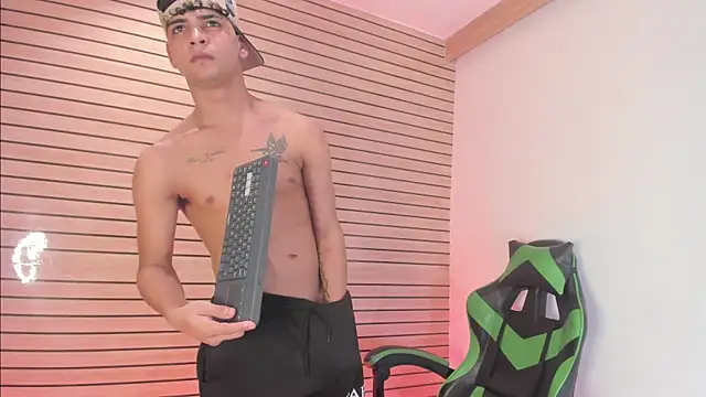 317894 online show from April 15, 11:05 am