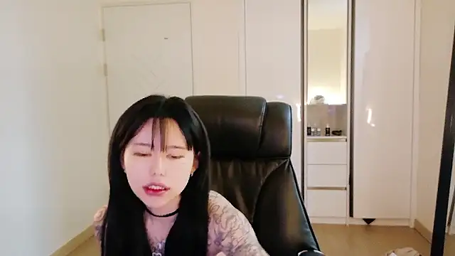 tangju7 online show from December 1, 1:45 pm