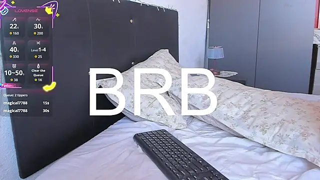 RobFavorite1 online show from May 31, 6:09 pm