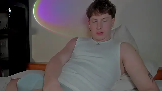 RobFavorite1 online show from March 19, 10:09 pm