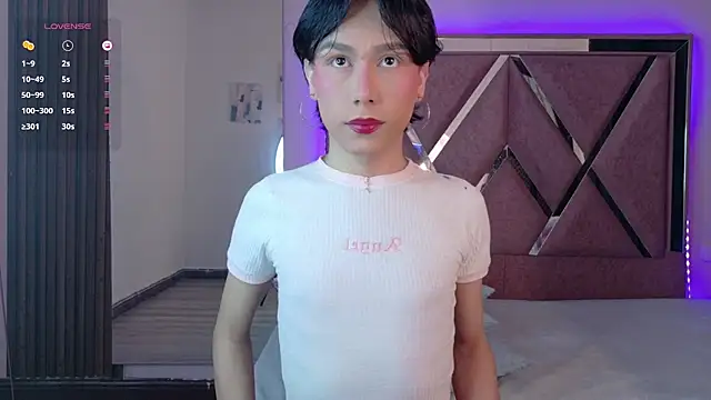 Ash Femboy online show from November 15, 7:40 pm