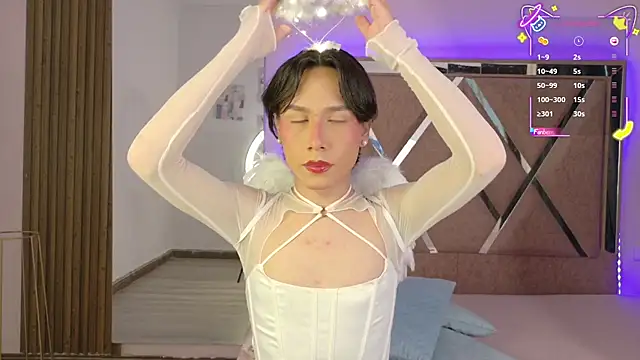 Ash Femboy online show from October 30, 7:33 pm