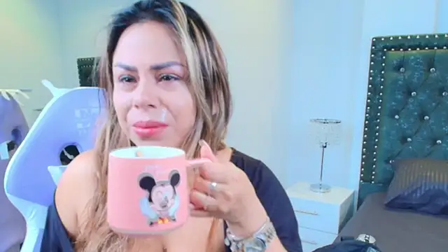 Lia adamsss online show from May 17, 4:12 am