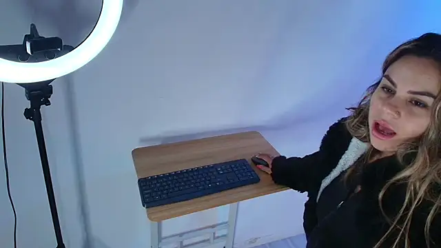 Lia adamsss online show from March 21, 3:41 am