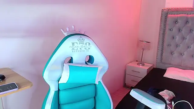 Lia adamsss online show from March 25, 4:01 am