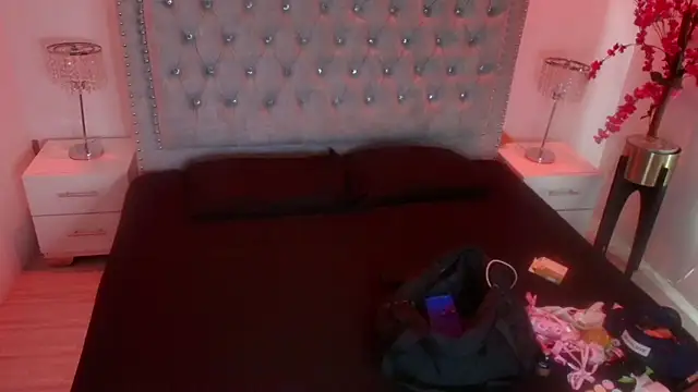 Lia adamsss online show from May 3, 3:44 am
