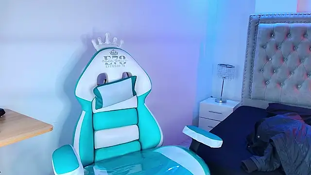 Lia adamsss online show from March 17, 3:31 am