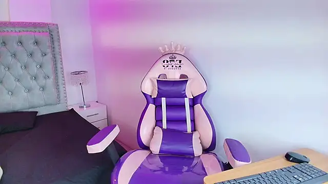 Snapshot of Lia_adamsss chatting on January 15, 3:43 am Lia adamsss online show from January 15, 3:43 am