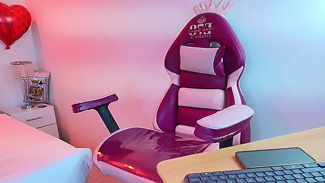 Snapshot of Lia_adamsss chatting on February 24, 3:40 am Lia adamsss online show from February 24, 3:40 am