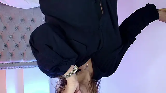 Lia adamsss online show from April 18, 3:42 am