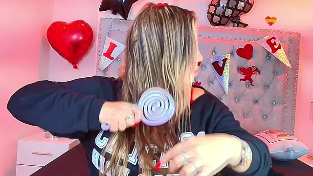 Snapshot of Lia_adamsss chatting on February 17, 3:26 am Lia adamsss online show from February 17, 3:26 am