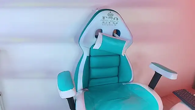 Lia adamsss online show from March 20, 3:29 am