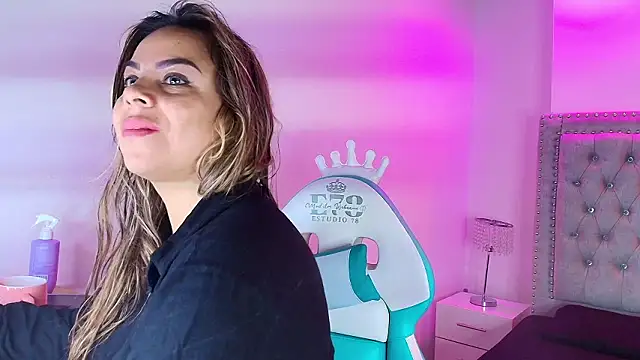 Lia adamsss online show from March 15, 3:57 am