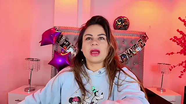 Lia adamsss online show from November 2, 3:44 am