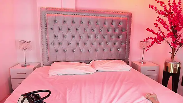 Lia adamsss online show from November 6, 3:32 am