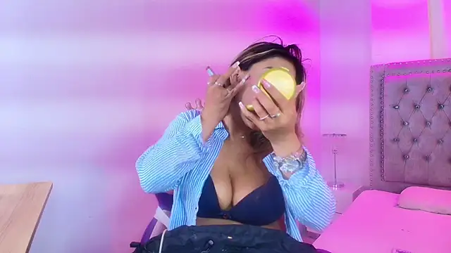 Lia adamsss online show from May 16, 3:49 am