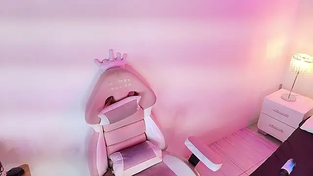 Snapshot of Lia_adamsss chatting on February 1, 3:54 pm Lia adamsss online show from February 1, 3:54 pm