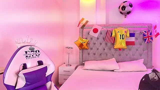 Lia adamsss online show from June 21, 3:01 am