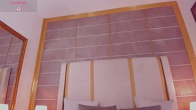 laurencarter1 online show from April 10, 11:12 pm