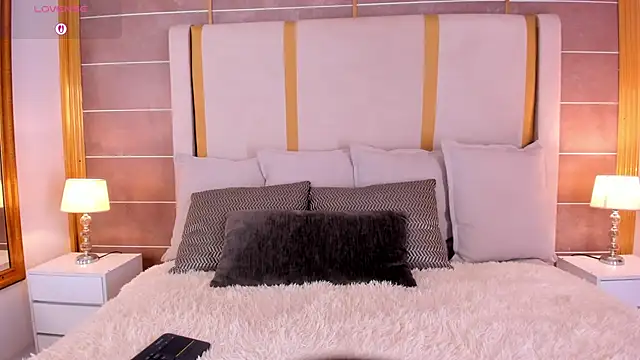 laurencarter1 online show from April 7, 11:17 pm