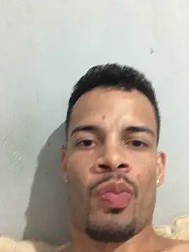 HenriquePhn online show from March 11, 11:43 pm