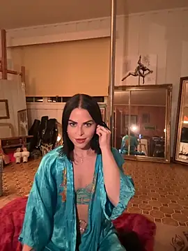 Snapshot of missninasparkle chatting on October 11, 10:00 pm missninasparkle online show from October 11, 10:00 pm