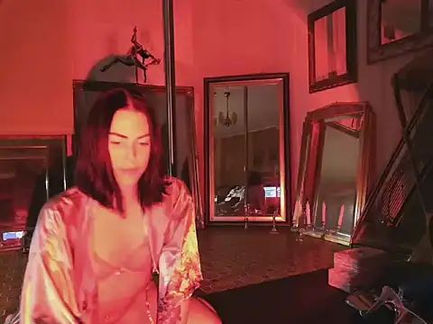 Snapshot of missninasparkle chatting on October 16, 9:12 pm missninasparkle online show from October 16, 9:12 pm