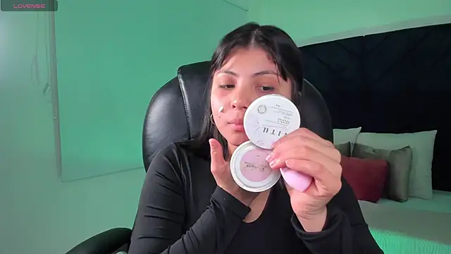 abby roux online show from October 31, 3:14 am