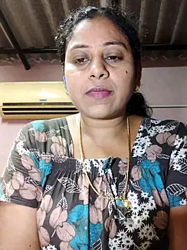 Snapshot of JENNIFERtamil chatting on May 24, 7:41 am JENNIFERtamil online show from May 24, 7:41 am
