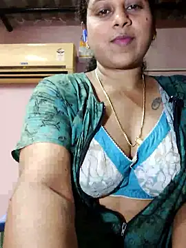Snapshot of JENNIFERtamil chatting on May 25, 8:02 am JENNIFERtamil online show from May 25, 8:02 am
