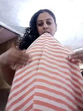 JENNIFERtamil online show from February 26, 7:52 am