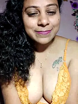 JENNIFERtamil online show from February 18, 8:27 pm