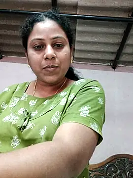 Snapshot of JENNIFERtamil chatting on November 20, 7:20 am JENNIFERtamil online show from November 20, 7:20 am