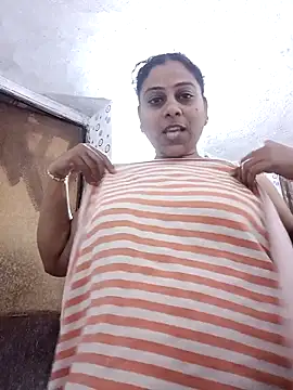 JENNIFERtamil online show from February 18, 8:22 am