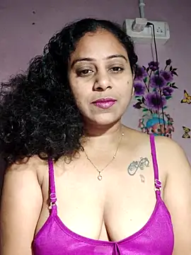 JENNIFERtamil online show from January 7, 5:07 pm