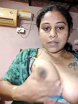Snapshot of JENNIFERtamil chatting on May 18, 7:57 am JENNIFERtamil online show from May 18, 7:57 am