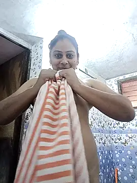 Snapshot of JENNIFERtamil chatting on November 12, 8:29 am JENNIFERtamil online show from November 12, 8:29 am