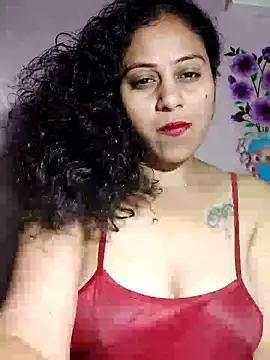 JENNIFERtamil online show from April 3, 7:42 pm