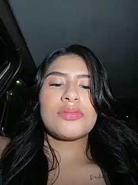 andrea gomes  online show from February 16, 6:45 am