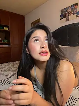 andrea gomes  online show from March 26, 8:23 am