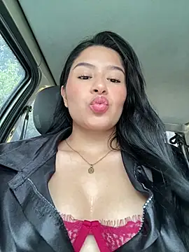 Snapshot of andrea_gomes_ chatting on October 5, 3:58 pm andrea gomes online show from October 5, 3:58 pm