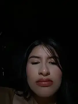 andrea gomes  online show from April 22, 6:42 am