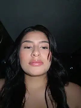 andrea gomes  online show from February 12, 6:35 am