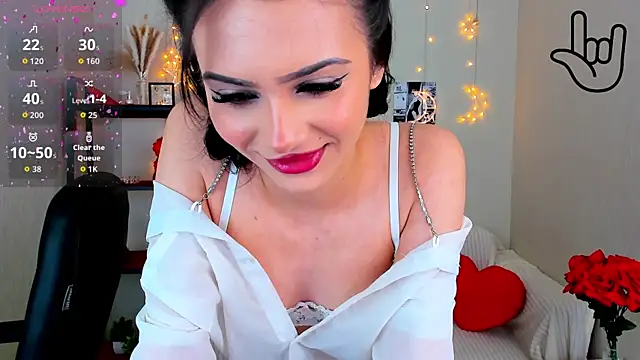 Snapshot of Kitti__ chatting on June 8, 1:28 am Kitti online show from June 8, 1:28 am