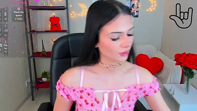 Kitti   online show from February 16, 1:15 am