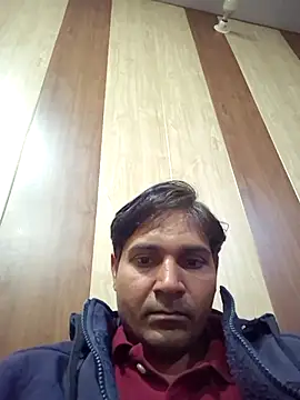 johnny8731 online show from December 4, 1:43 pm