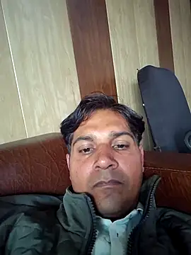 johnny8731 online show from November 23, 8:35 am